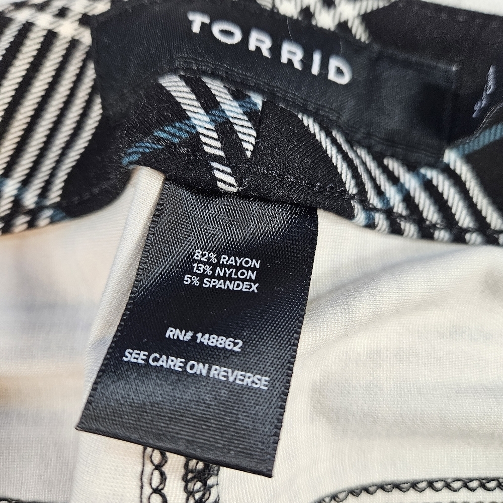 NWT TORRID Size 16 BLACK TEAL PLAID PONTE MULTI ZIP SKINNY ANKLE PANTS POCKET - Picture 9 of 14
